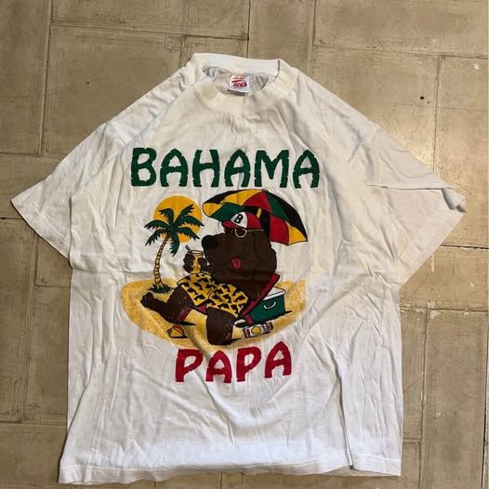 vintage 1990s Bahama Papa souvenir t-shirt graphic dog on a beach size large
